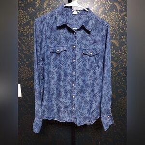 Levi's Pearl Snap Blue Floral Button-Up Chambray Shirt